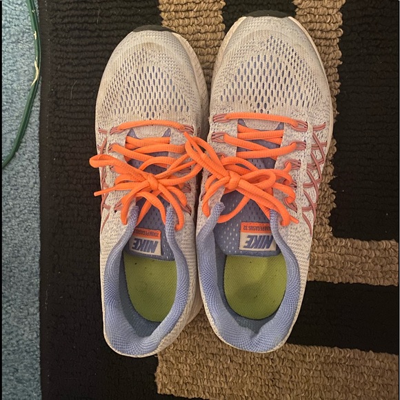 Nike Shoes - Picture 1 of 3